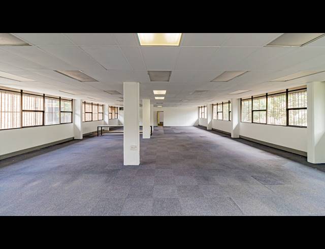 2,489M² OFFICE TO LET IN FERNDALE